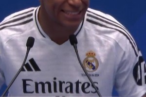 Hala Madrid！！！姆总的西班牙语什么水平？