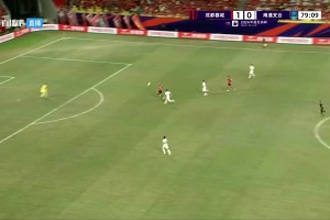 成都蓉城2-0领先了！罗幕洛精彩策动，费利佩挑射破门!